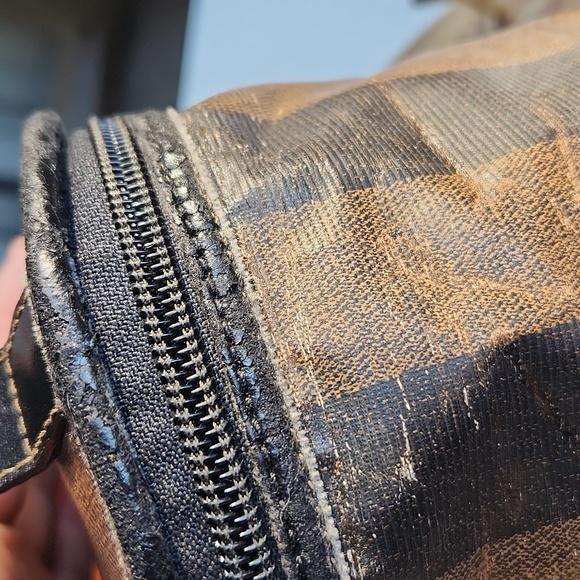 Fendi Vintage Makeup Bag - Picture 13 of 13